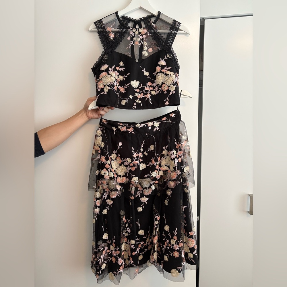 Matching dress set - Picture 2 of 5